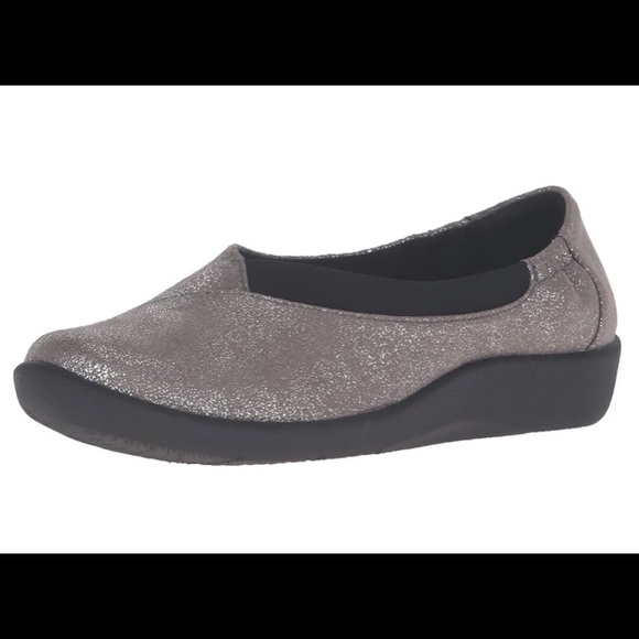 Clarks cloudsteppers womens silver Clearance